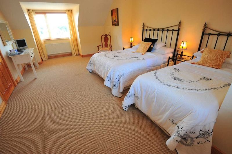 Ocean Breeze Bed & Breakfast Donegal Town ภายนอก รูปภาพ